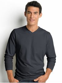 Fitted v-neck long-sleeve solid tee