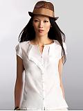 Women: Short-sleeve pleated blouse - White