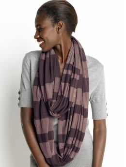 Women: Knit striped scarf - Burgundy