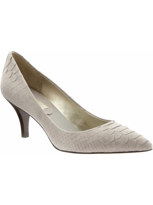 Banana Republic Aden embossed pump