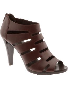 Abbot cut-out high heel