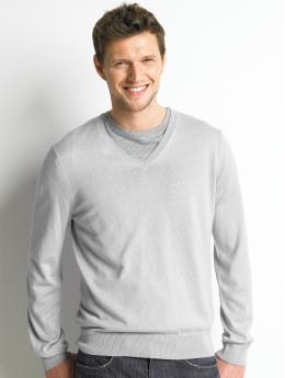 Silk/cotton/cashmere solid v-neck sweater