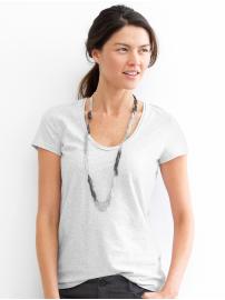 Modern scoopneck tee