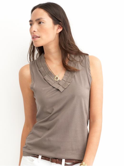 Banana Republic Sleeveless pleated v-neck