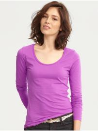 Petite long-sleeve modern tee