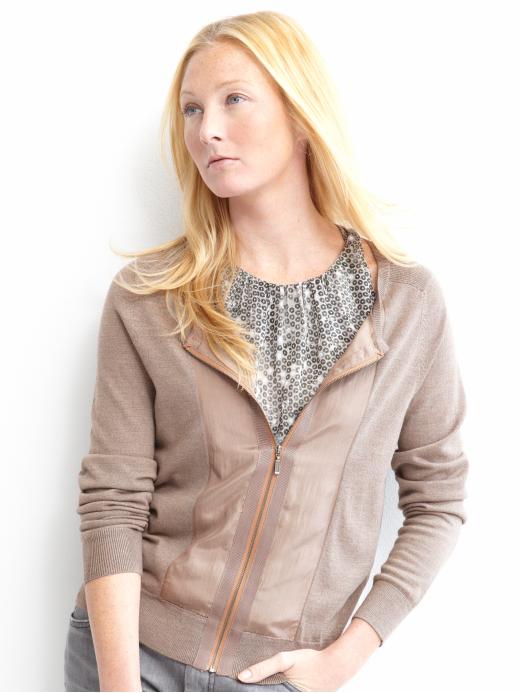 Get this Deal from Banana Republic for $ 74.99