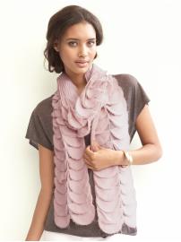 BR Monogram circle ruffle scarf
