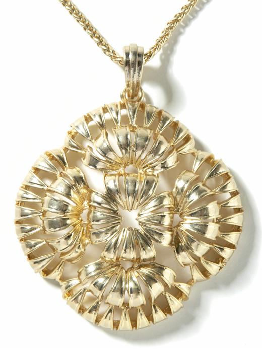 Banana Republic Vintage flower pendant