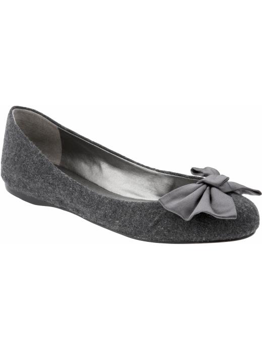 br882604 00vliv01 20% Off Shoes and Accessories at Banana Republic until 1/24 