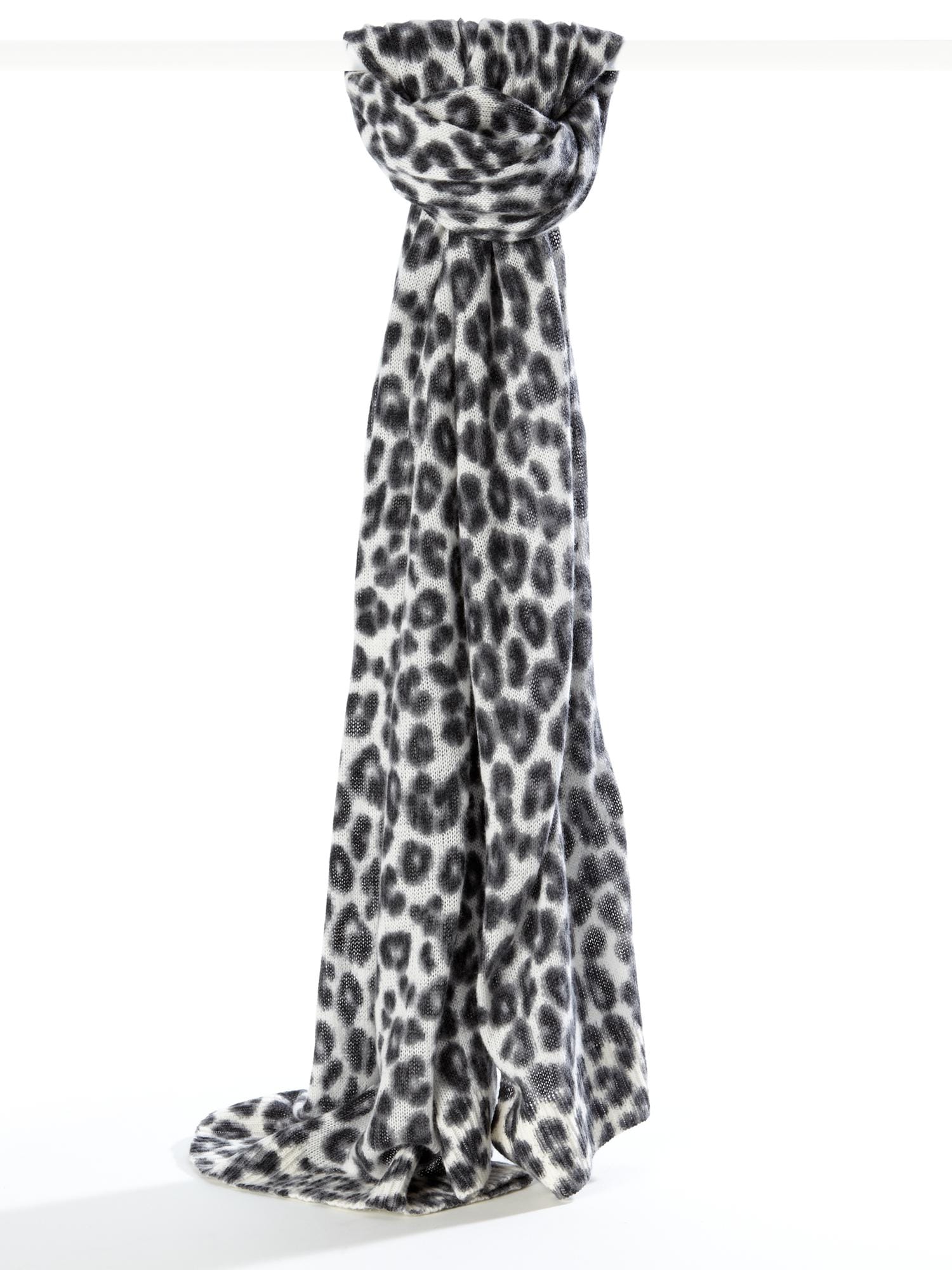 Leona leopard scarf