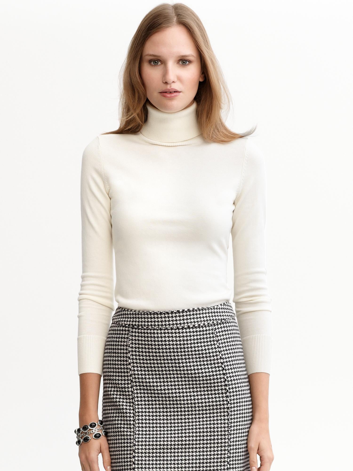 Essential Turtleneck Banana Republic