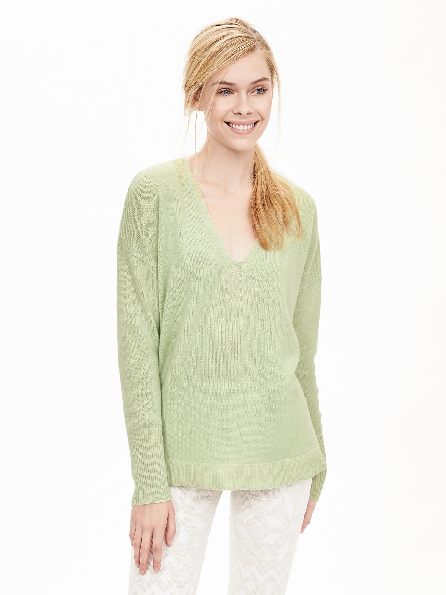 Todd & Duncan Cashmere Vee Pullover