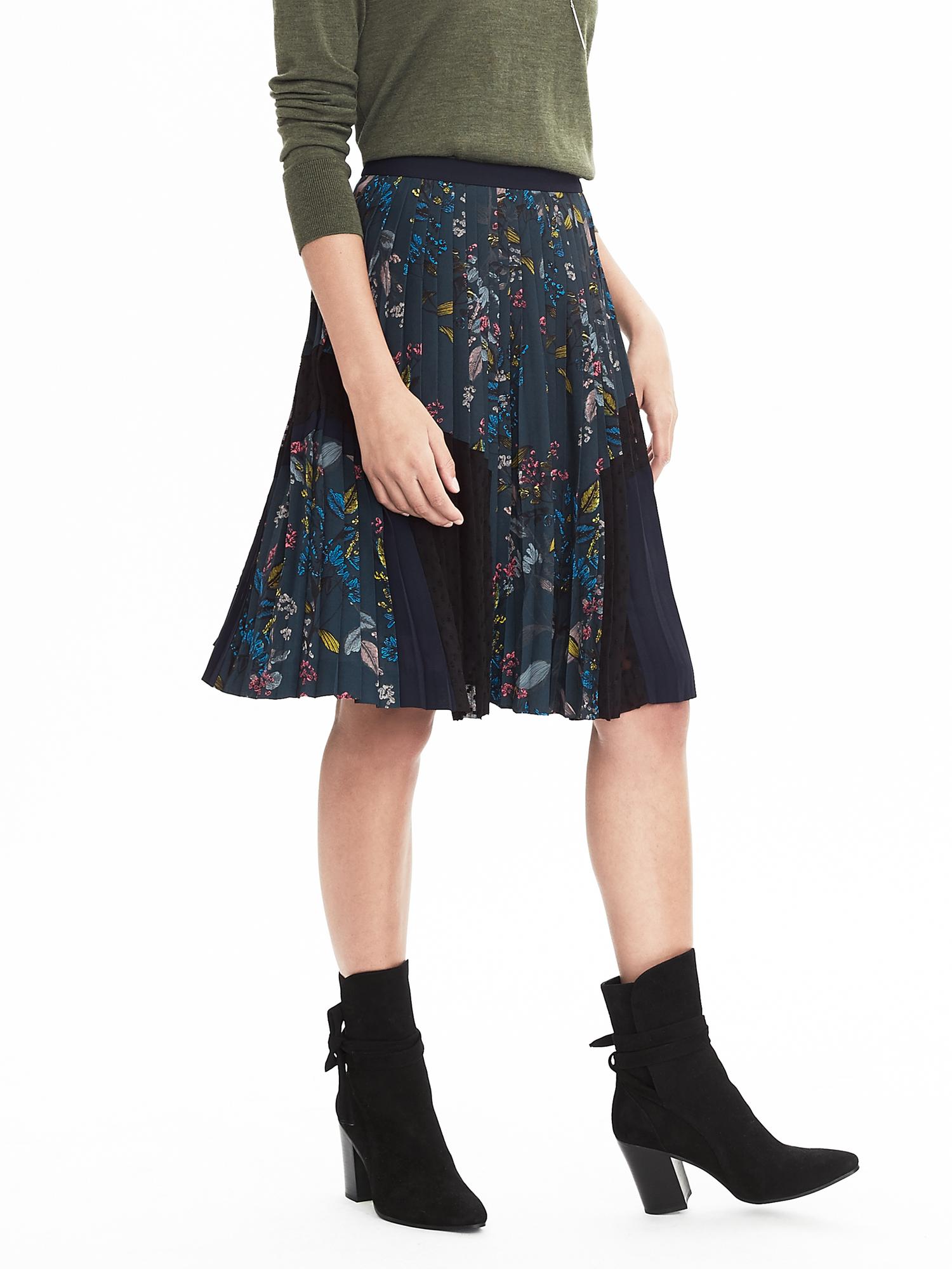 Pleated Floral Print Skirt