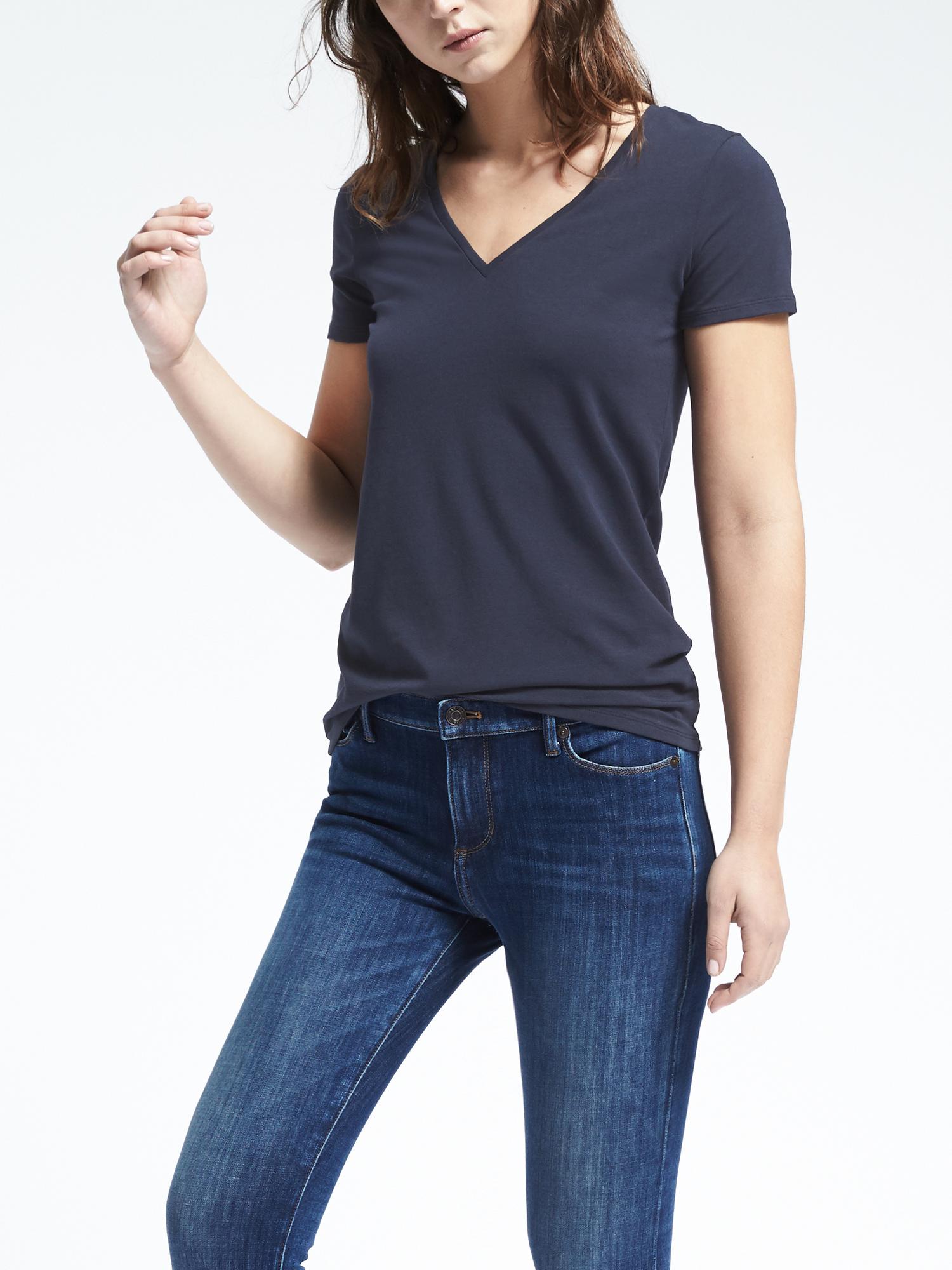Short-Sleeve Stretch-to-Fit Vee Tee