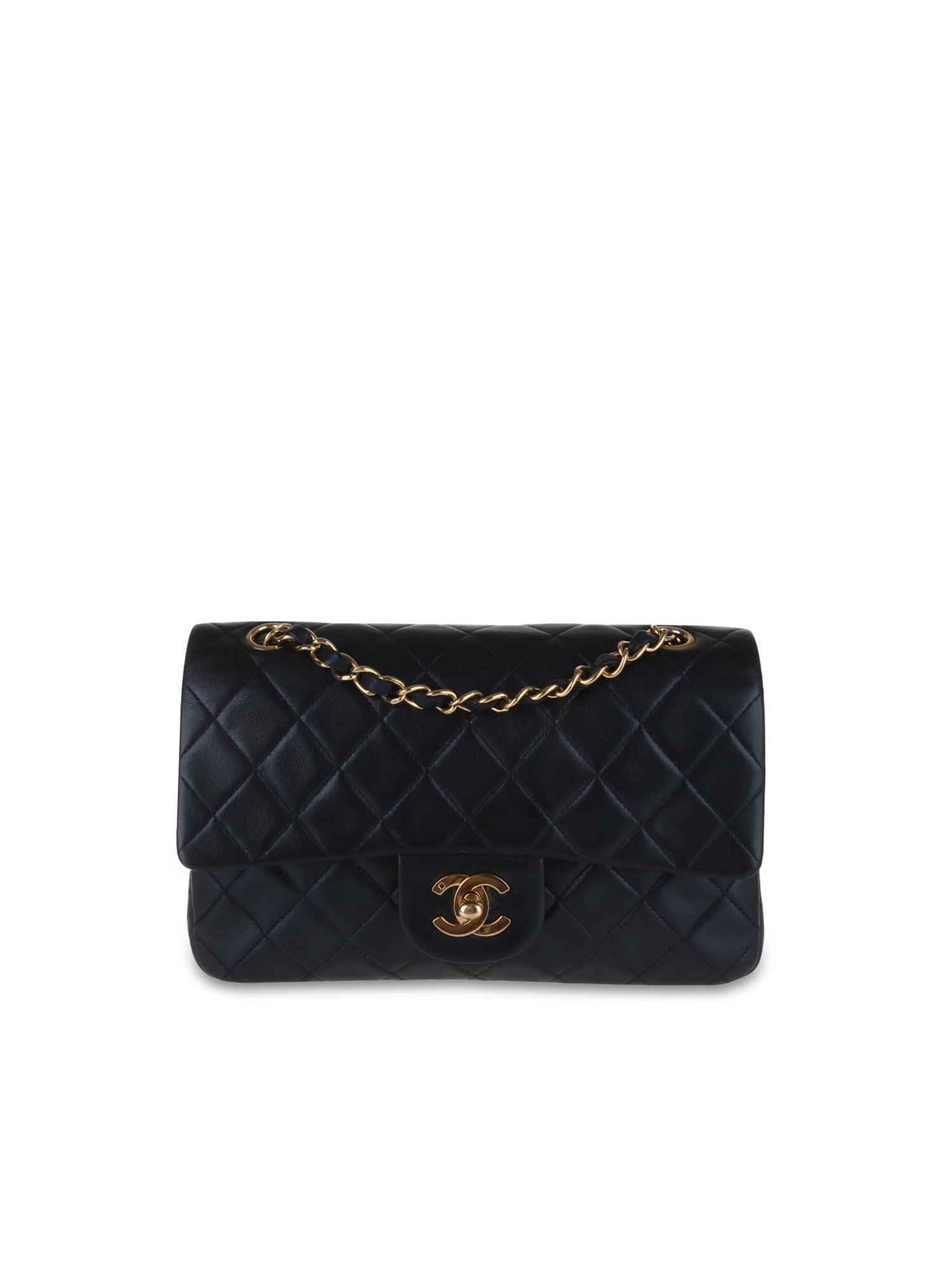 LUXE FINDS &#124 Chanel Black Lambskin 2.55 9"