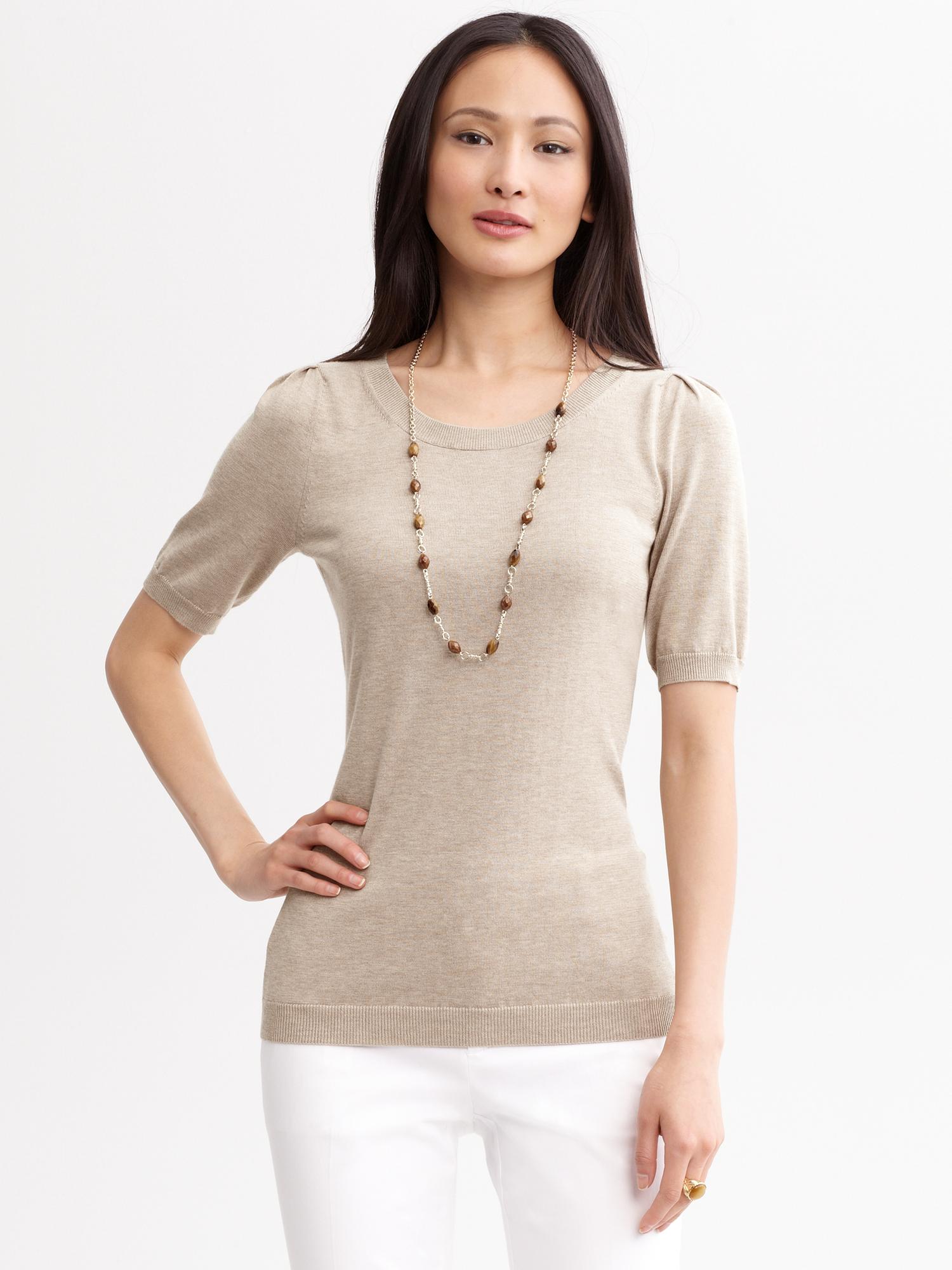 Puff-sleeve pullover