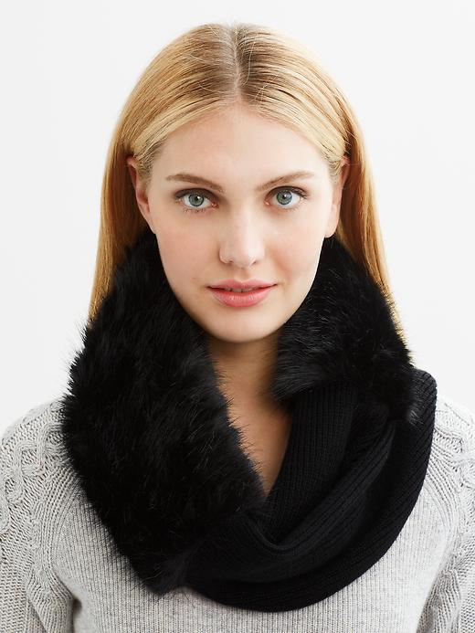 Jules fauxfur scarf Banana Republic