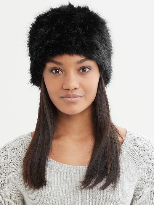 Faux fur Russian hat | Banana Republic display picture 3