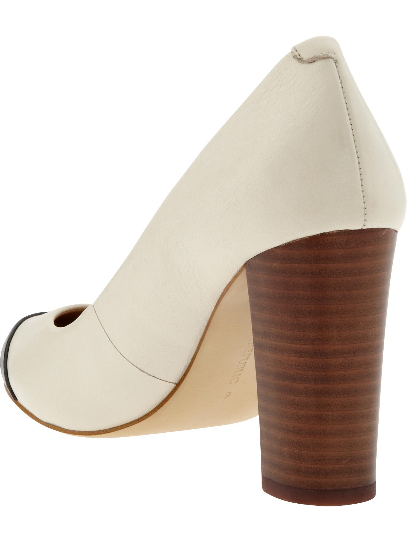 Kiley cap-toe pump