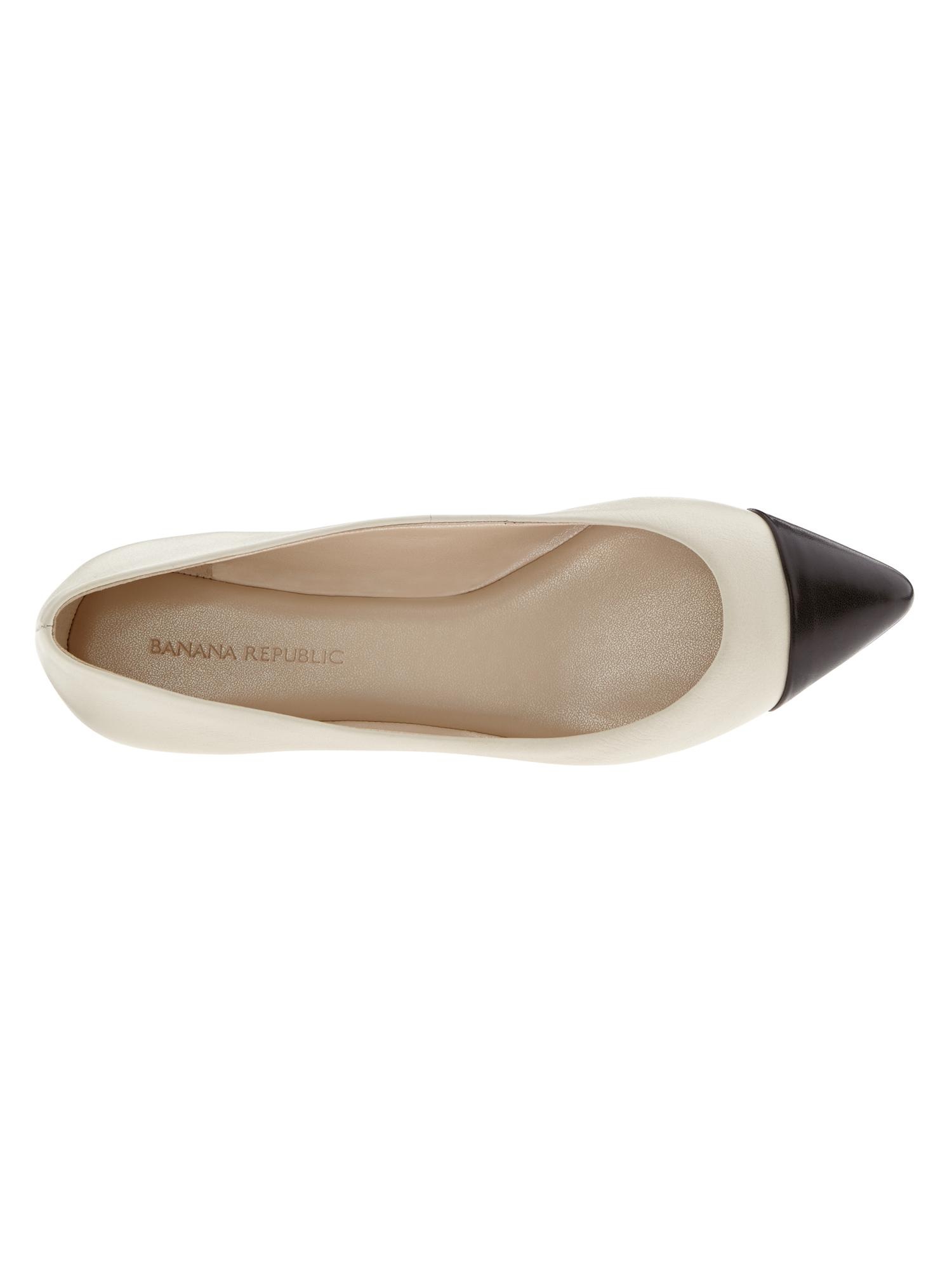 Banana republic sale pointed toe flats