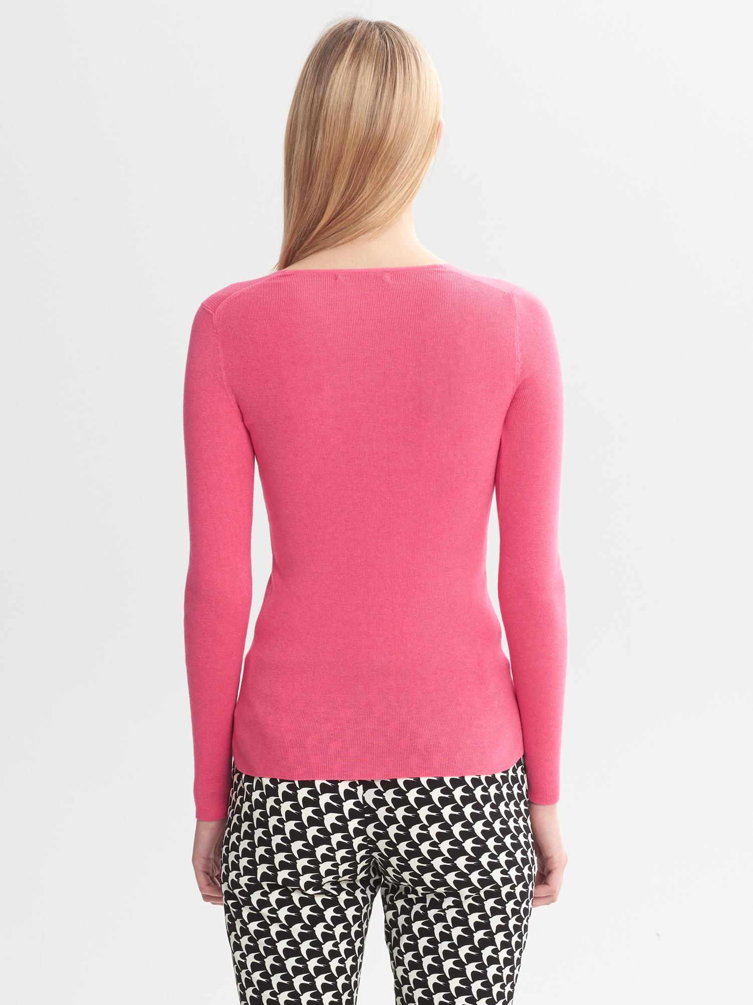 Luxe VNeck Pullover Banana Republic