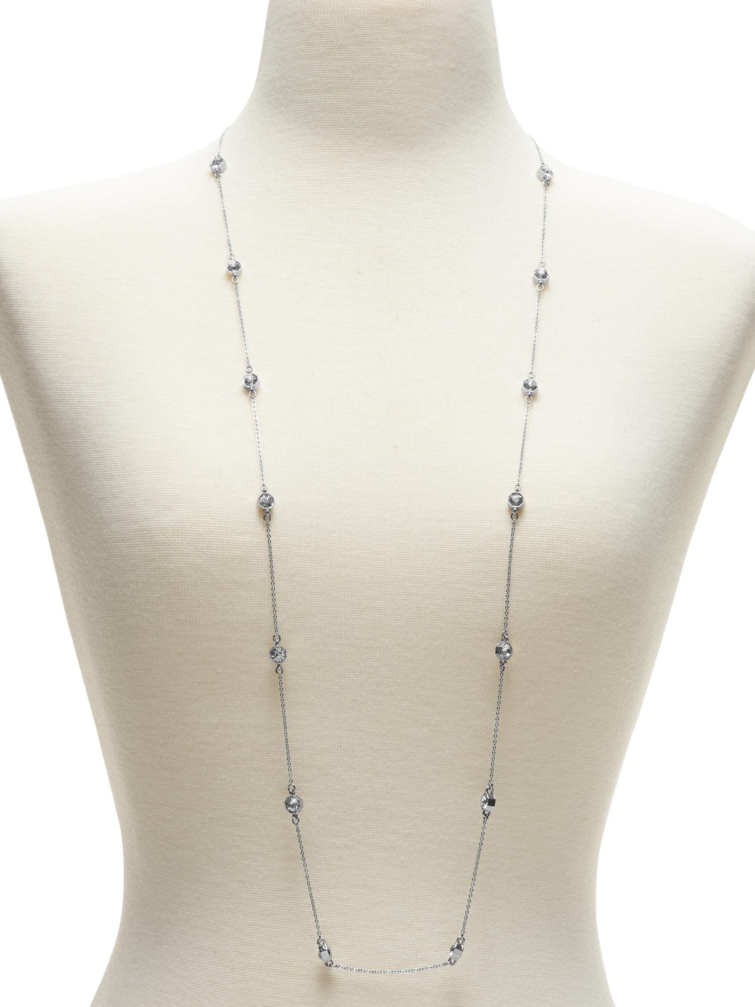 Delicate Cluster Layer Necklace