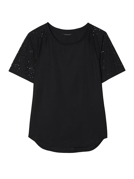 LIFE IN MOTION Laser-Cut Quick-Dry Tee | Banana Republic