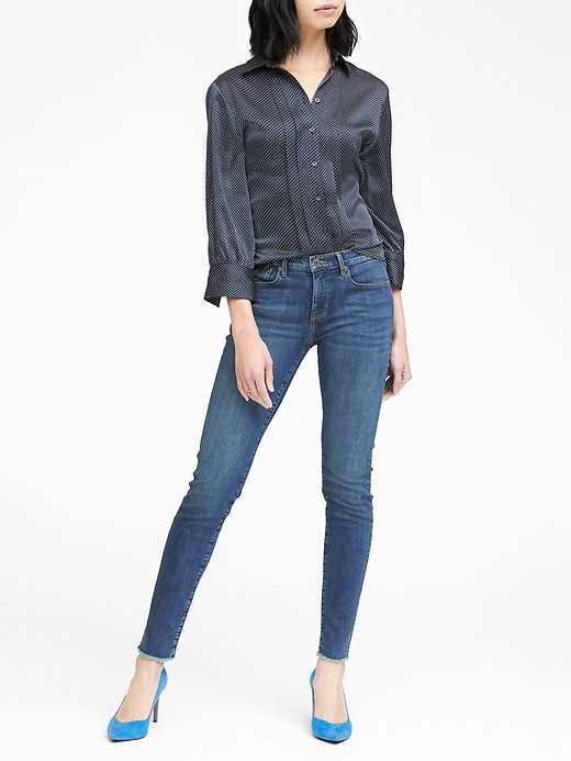 Skinny Indigo Wash Jean With Fray Hem Skinny Indigo Wash Jean With Fray Hem