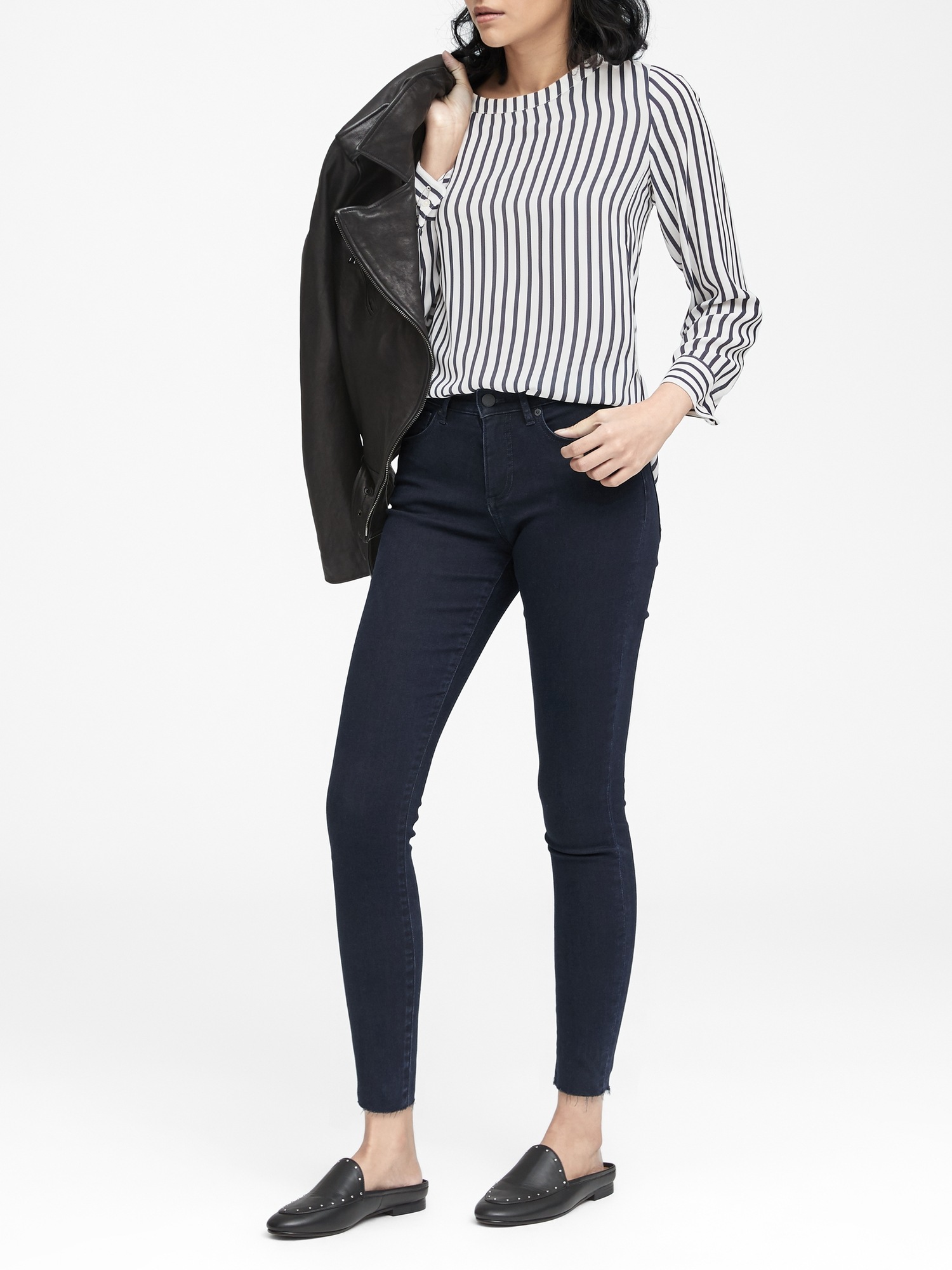 Mid-Rise Skinny Ankle Jean With Raw Hem