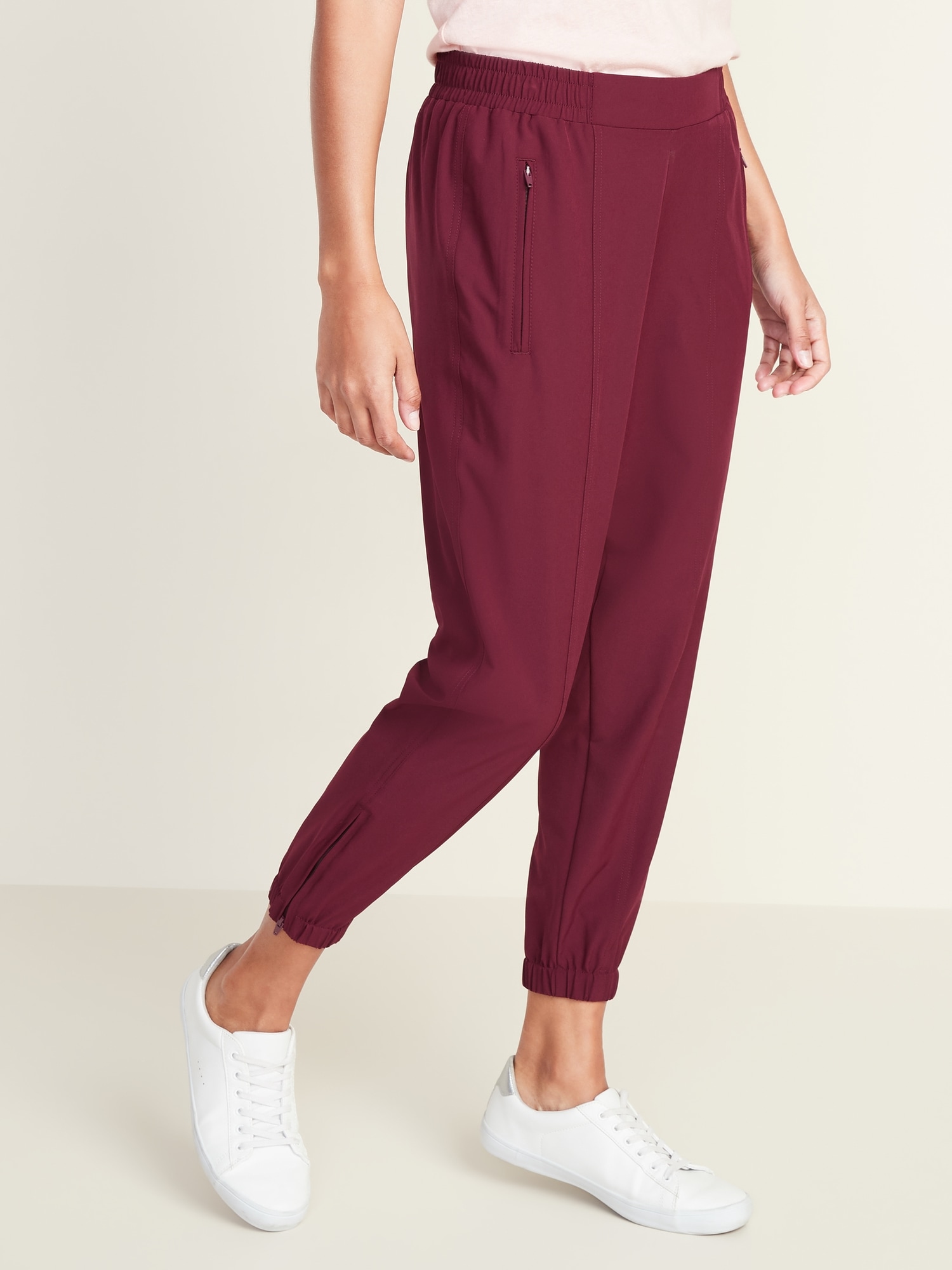 Mid-Rise Soft-Woven Stretch Joggers for Women Old Navy