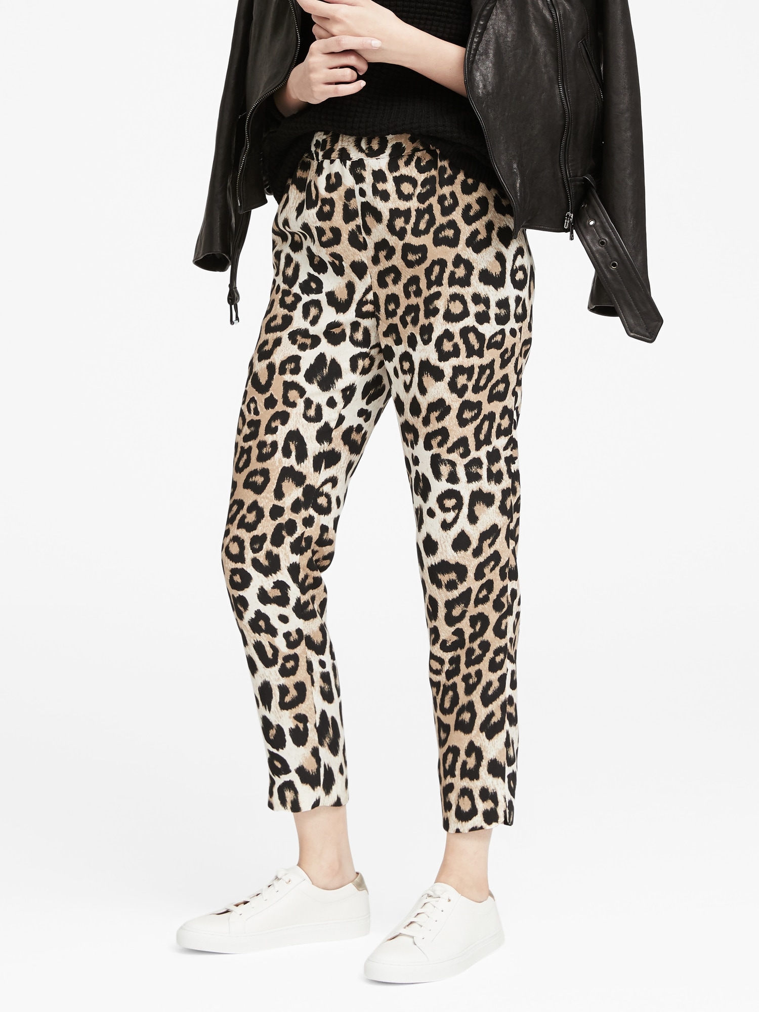 Hayden Tapered-Fit Pull-On Leopard Print Ankle Pant