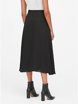 Petite asymmetric outlet skirt