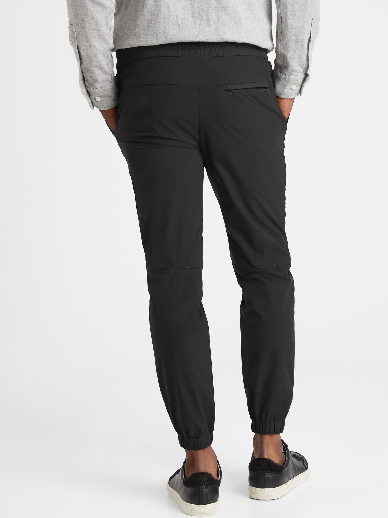 Slim Motion Tech Jogger | Banana Republic