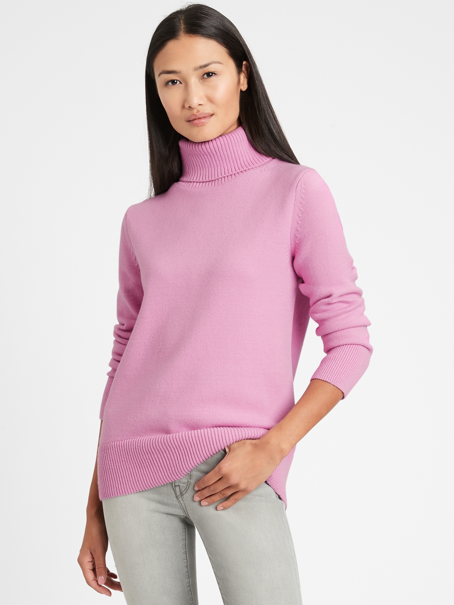 Relaxed Chunky Turtleneck Sweater