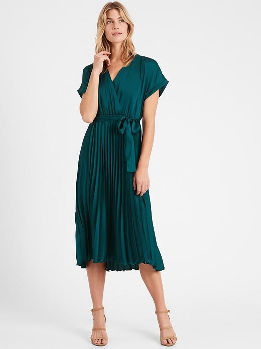 Banana Republic Pleated Midi Dress. 1