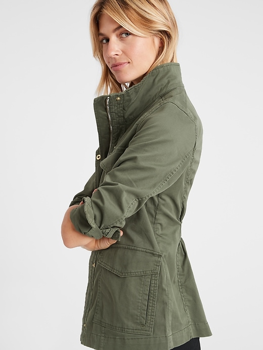 Banana Republic Water-Resistant Field Jacket | Banana Republic Has Gifts  For All the Men in Your Life — and Everything's 50% Off | POPSUGAR Fashion  UK Photo 20