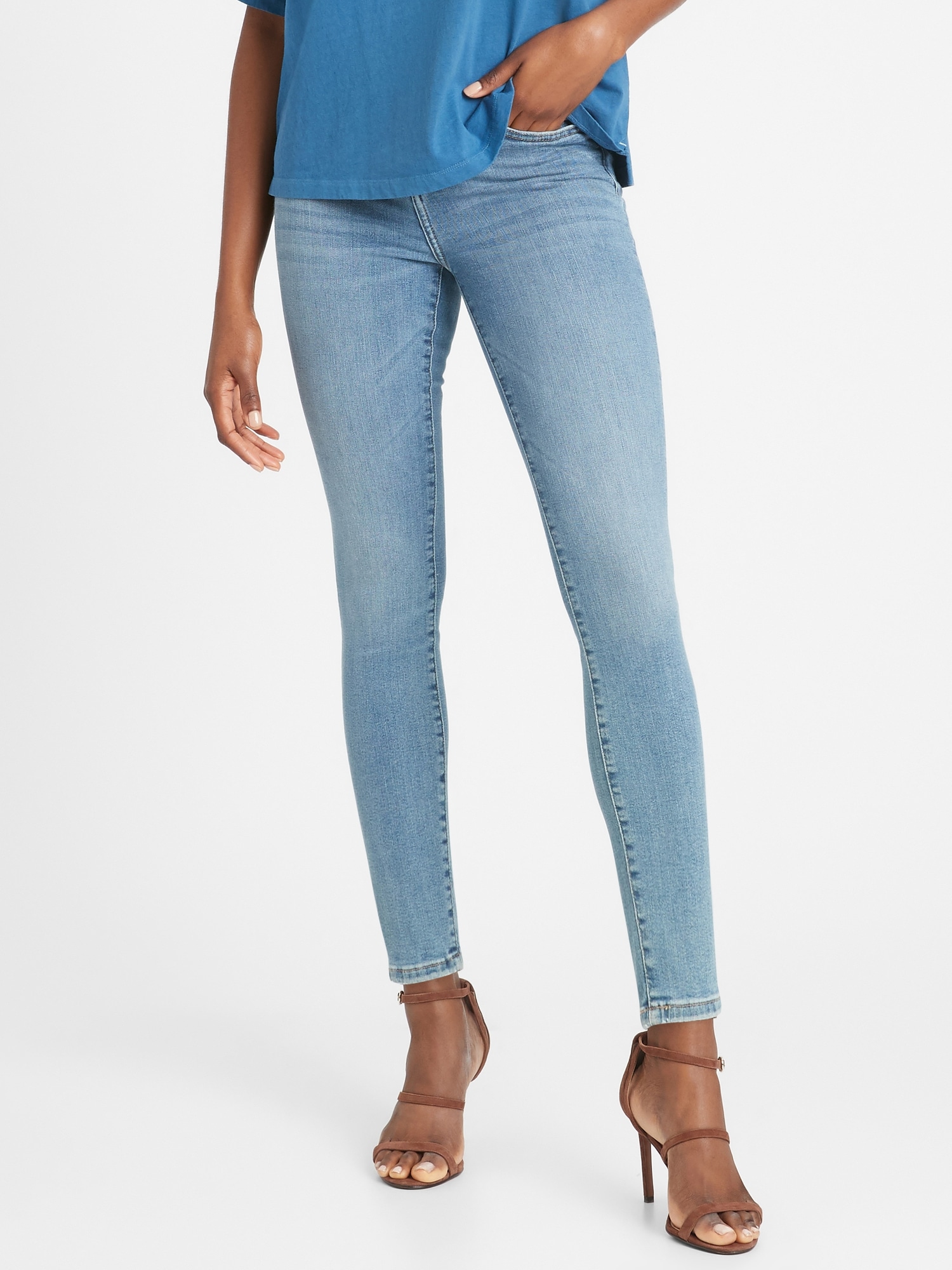 narrow ankle jeans