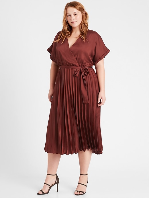 banana republic chevron pleated midi dress