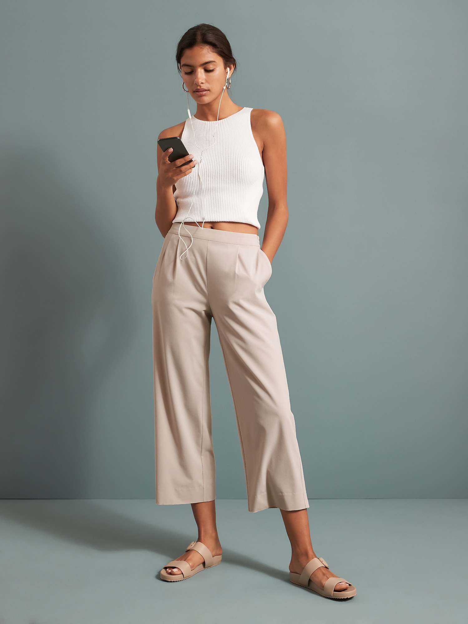 Flyweight WideLeg Cropped Pant with Core Temp Banana Republic