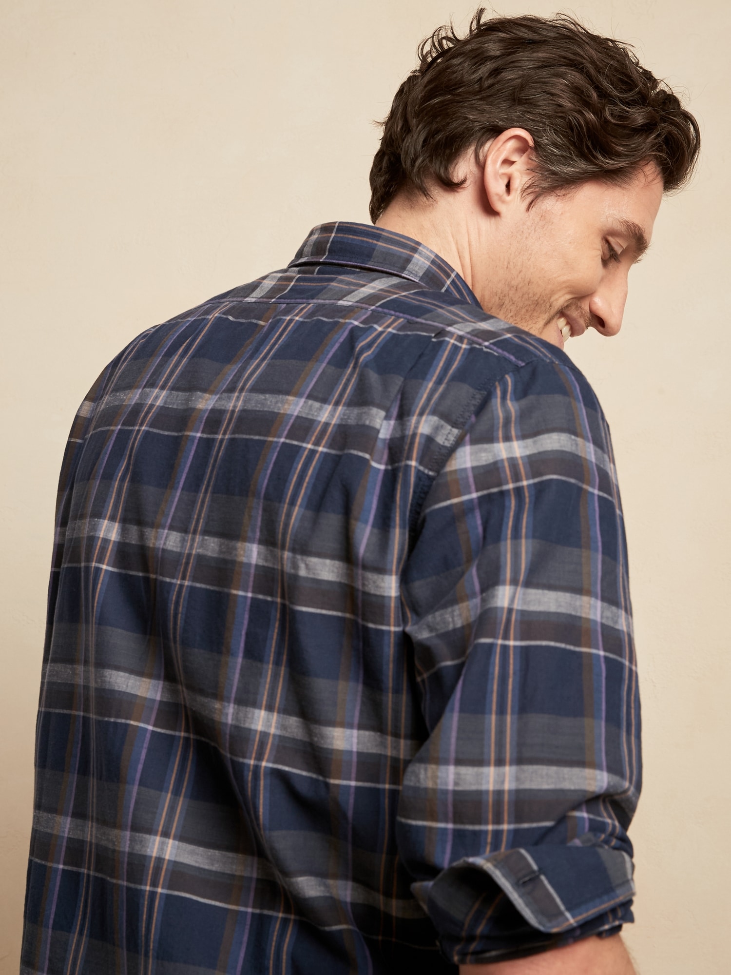 Untucked Standard-Fit Crinkle Cotton-Linen Shirt