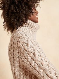 Cable-Knit Turtleneck Sweater | Banana 