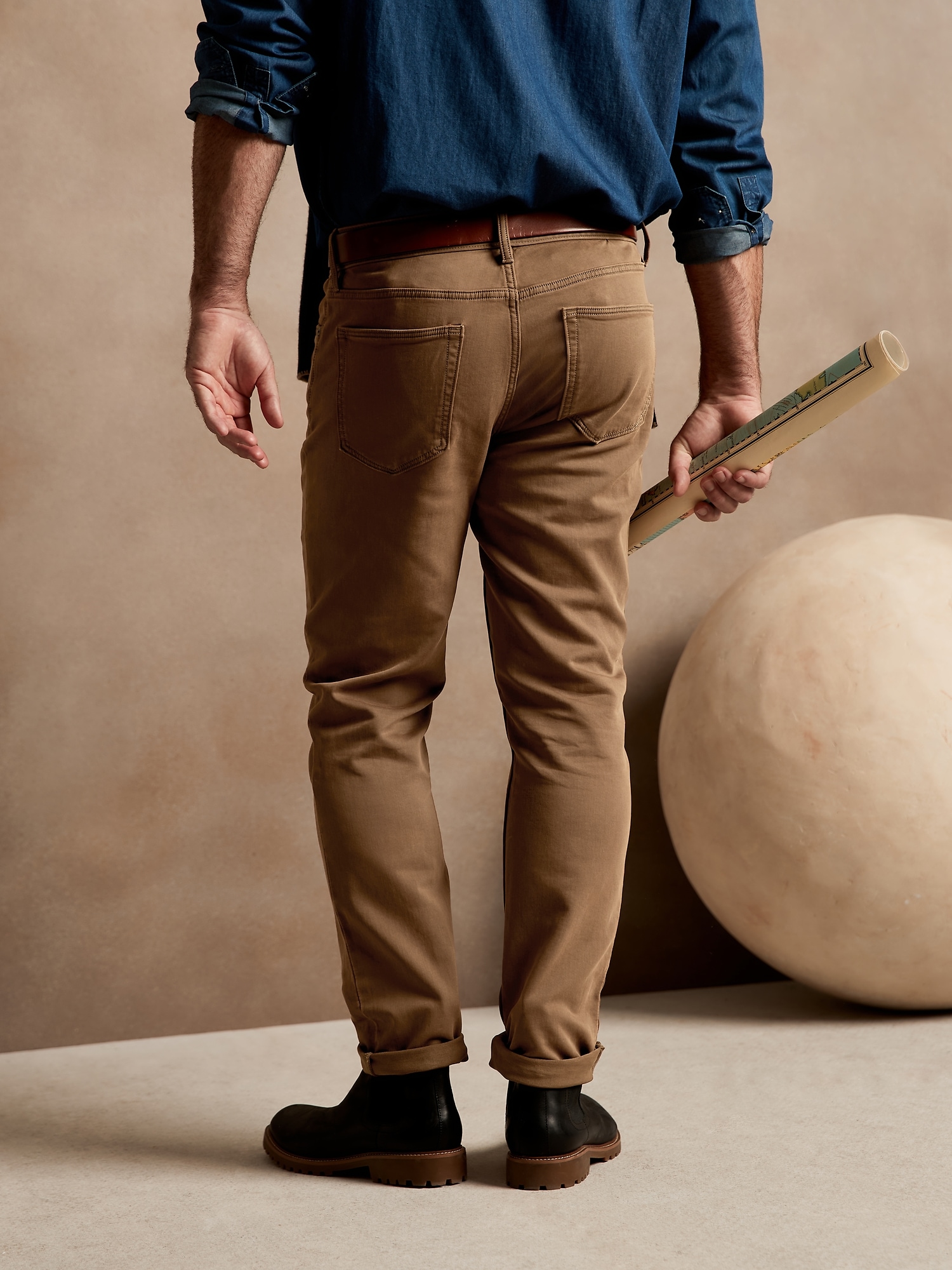 slim traveler pant banana republic