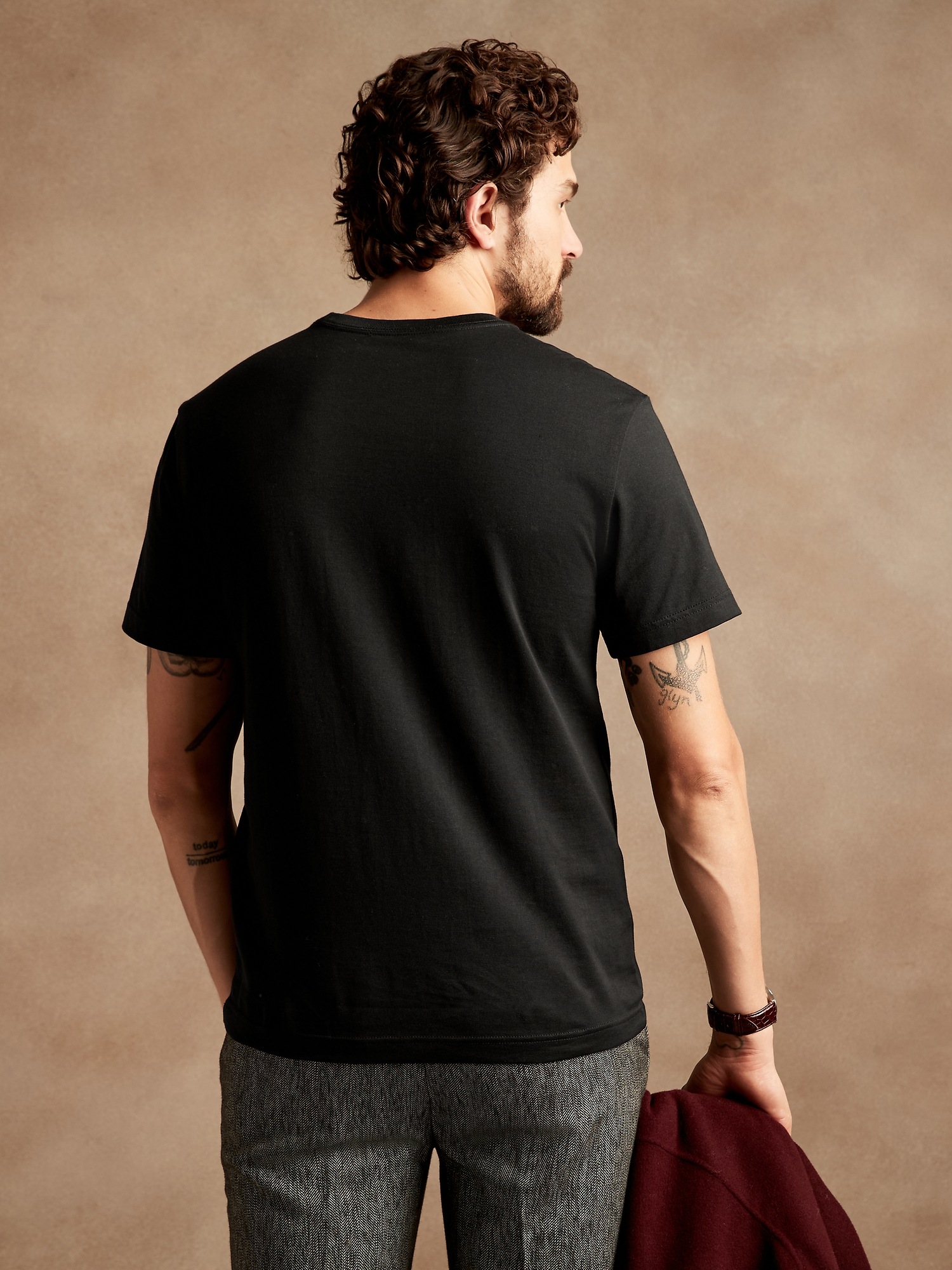Мужская футболка Banana Republic Authentic Supima® T-Shirt, цвет: Чёрный — фото 2