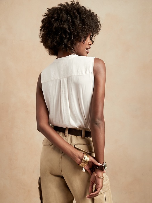 Image number 5 showing, Essential Sleeveless Shirt