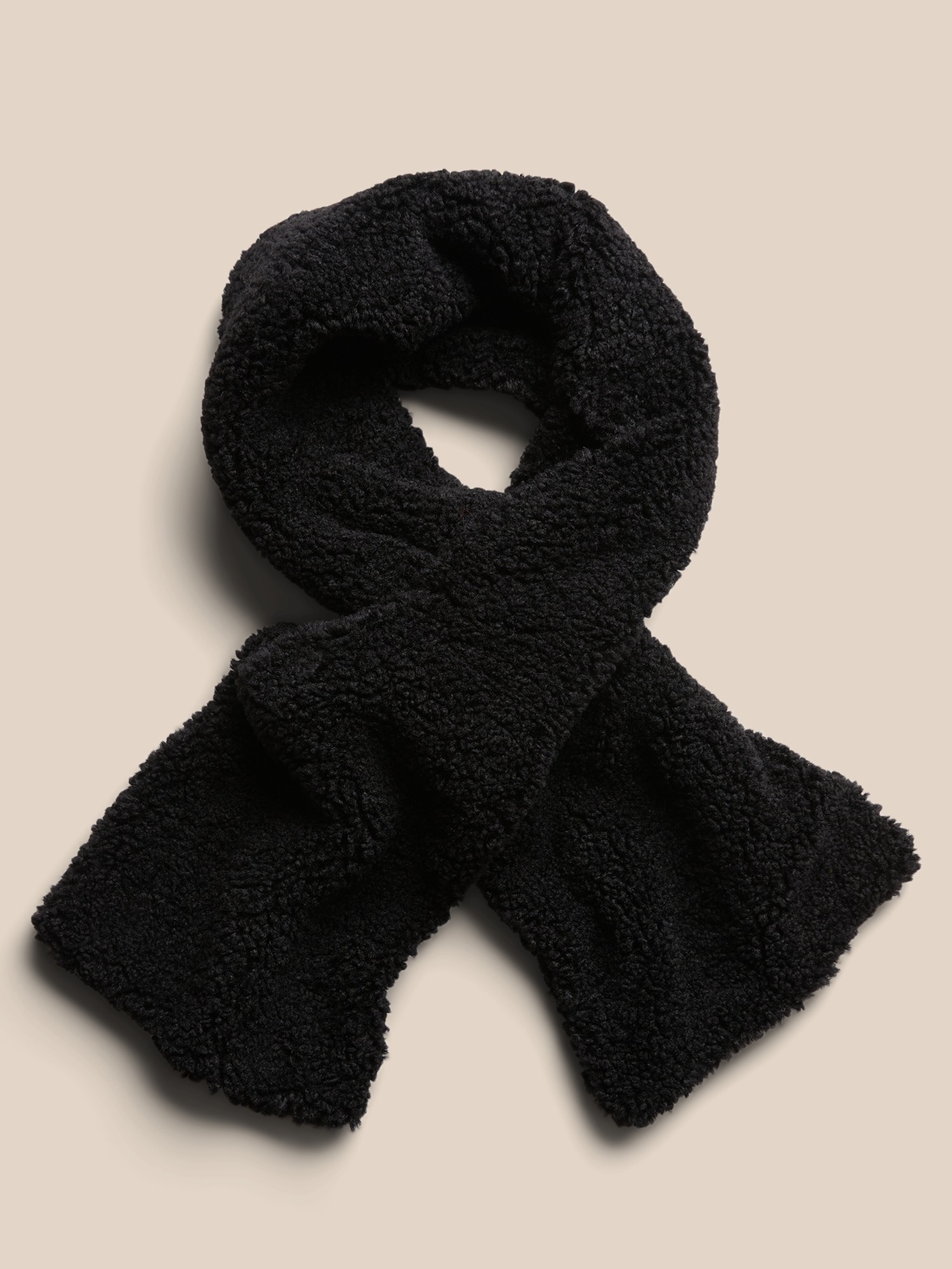Sherpa Pull-Through Scarf