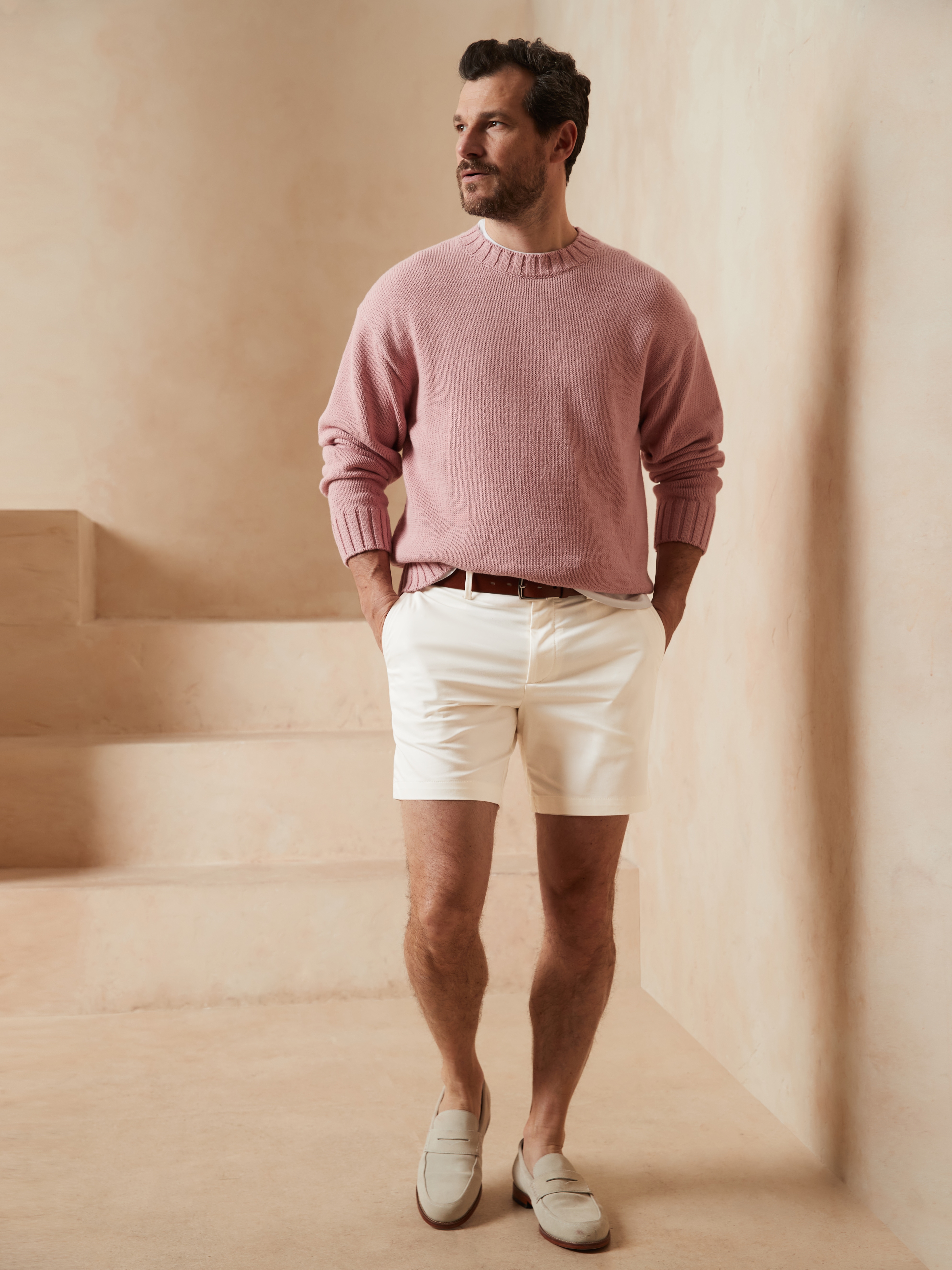 beige shorts outfit men