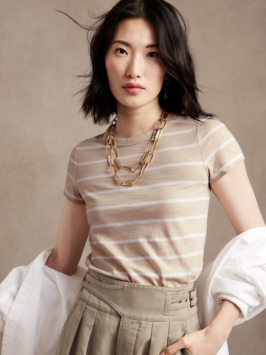 Banana Republic Slub Crew-Neck T-Shirt. 1 Banana Republic Slub Crew-Neck T-Shirt. 1
