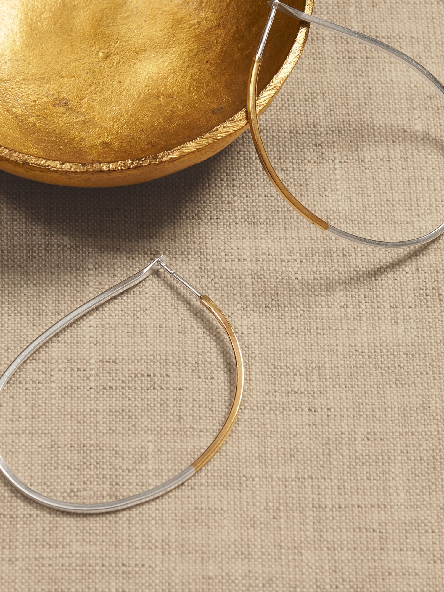 Lina Oval Hoop Earrings | Aureus + Argent