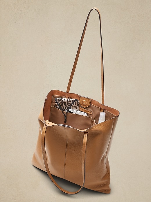 Below The Belt Genuine Leather Tote Bag Brown Minimalist Quiet Luxury  Coastal - $75 (77% Off Retail) - From Amanda