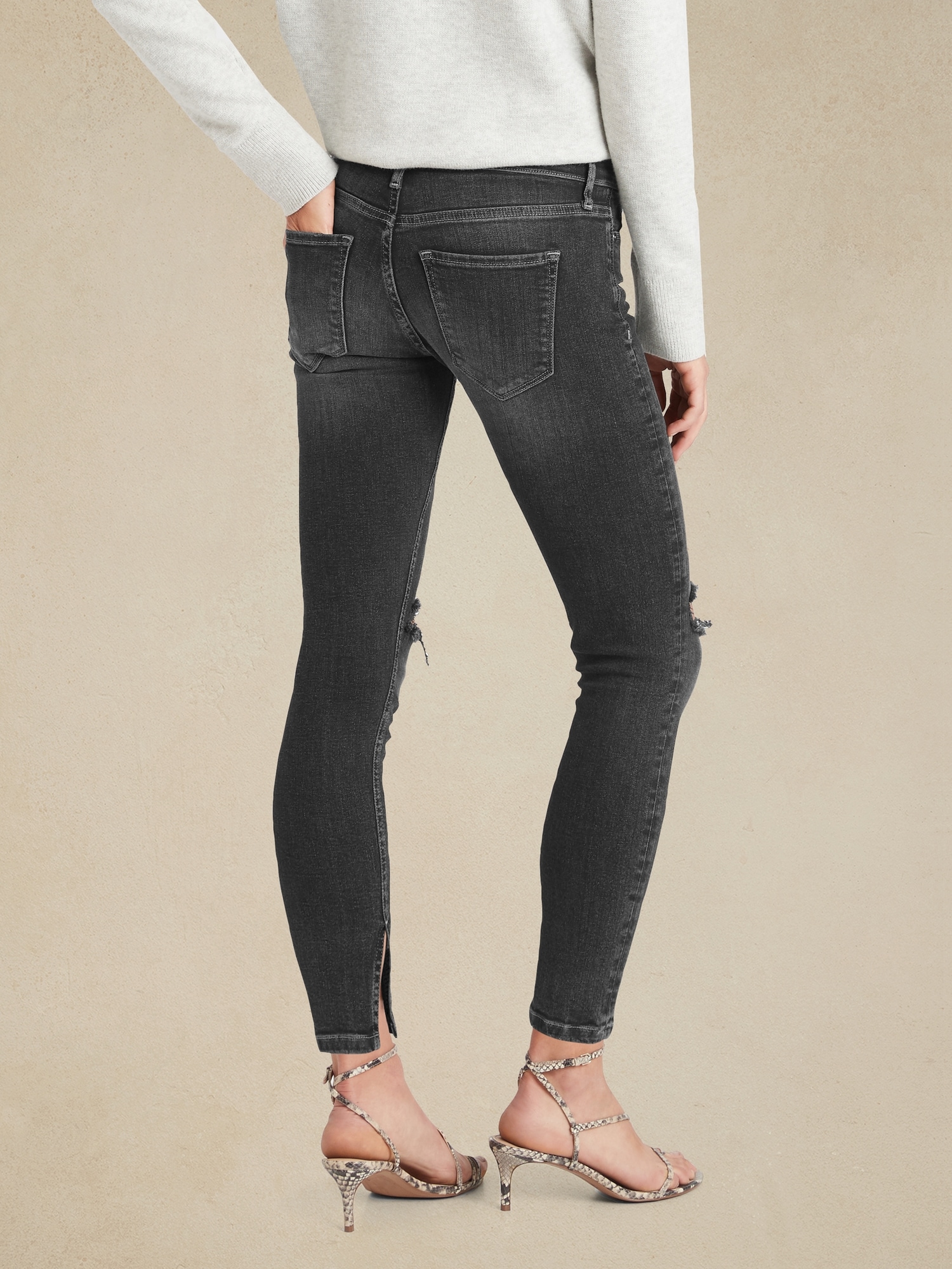 Petite Mid-Rise Skinny Jean With Split Hem
